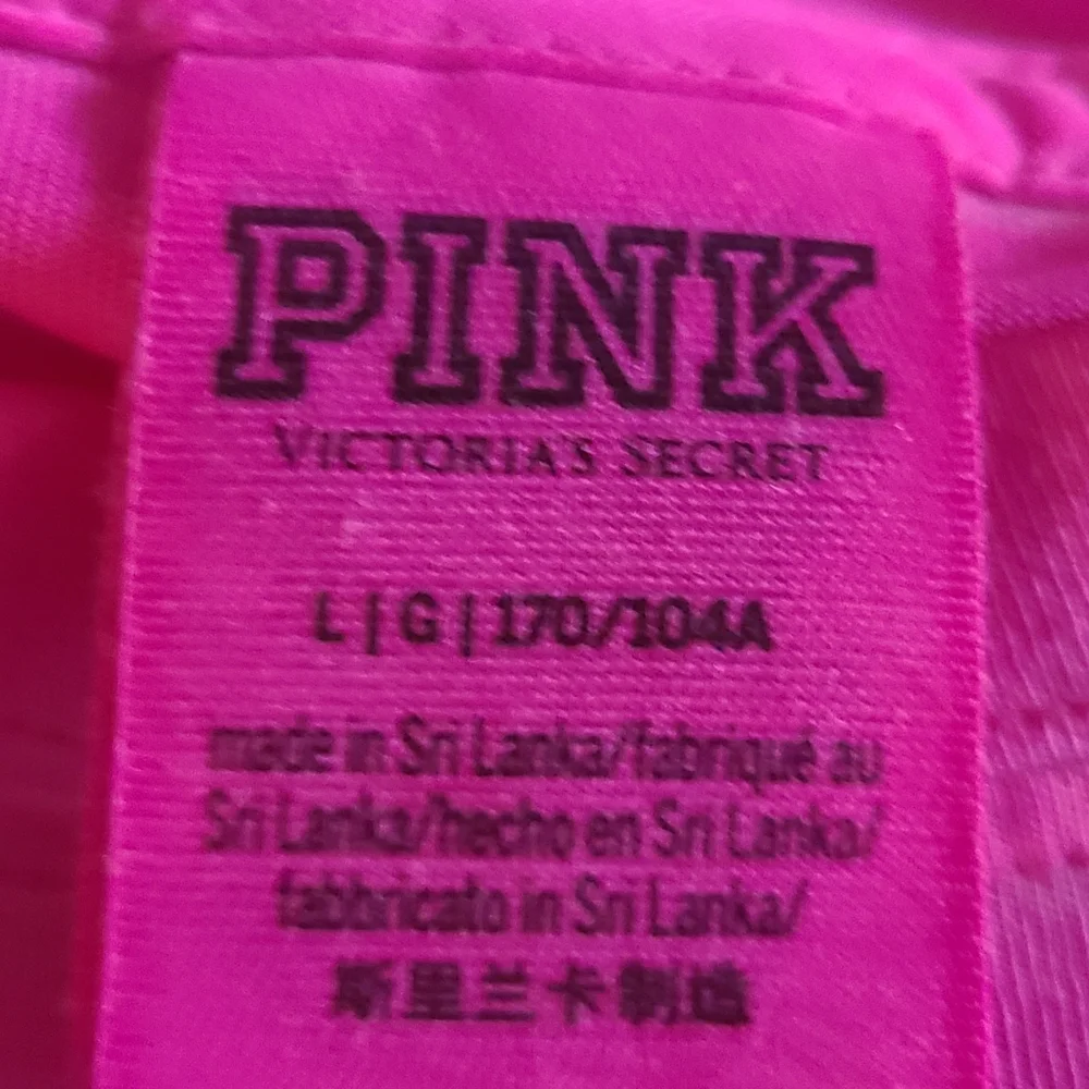VS PINK Vintage 2017 HTF Bright Pink Campus T-Shirt - Size Large NWOT - Picture 2 of 8